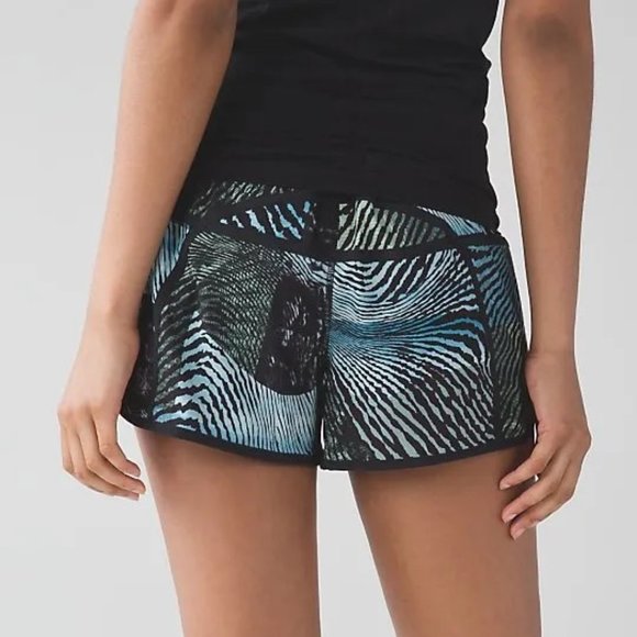 lululemon tracker short - Picture 3 of 5